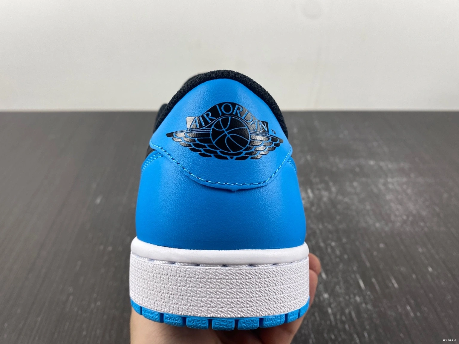 Retro - CZ0790-104 1 Low OG UNC Jordan 0424